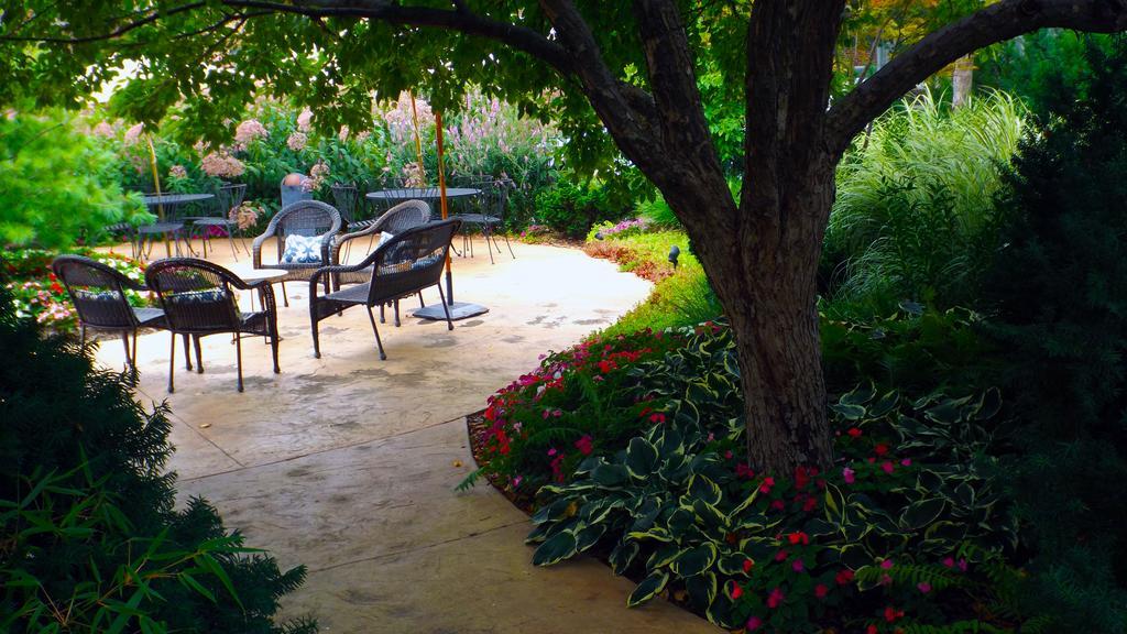 Higher Ground Hotel Independence Εξωτερικό φωτογραφία