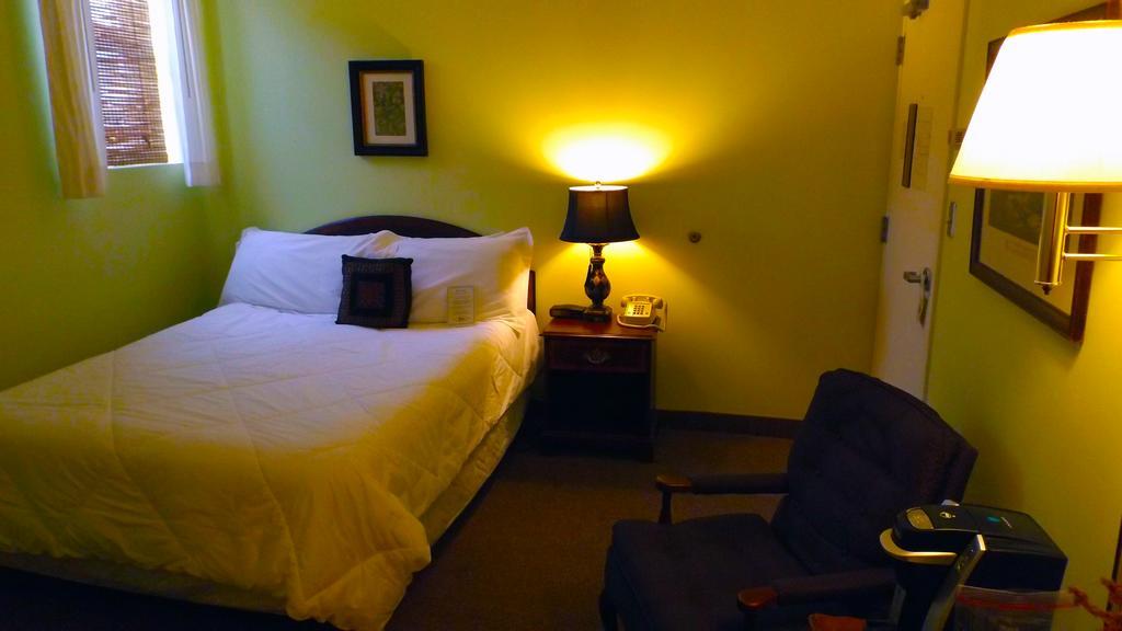 Higher Ground Hotel Independence Εξωτερικό φωτογραφία