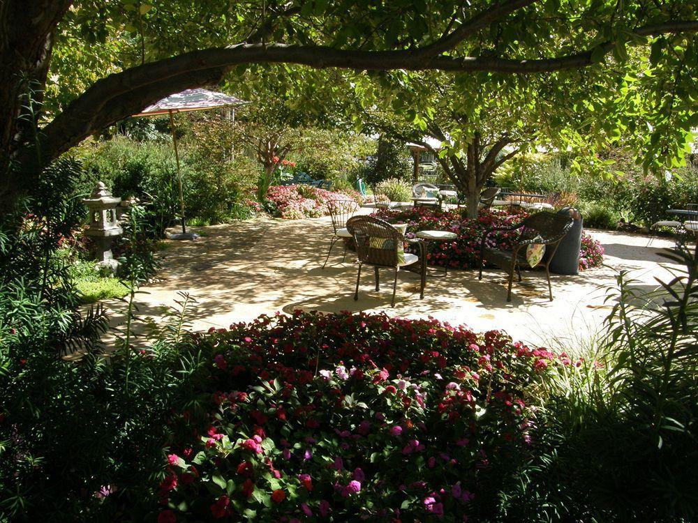 Higher Ground Hotel Independence Εξωτερικό φωτογραφία