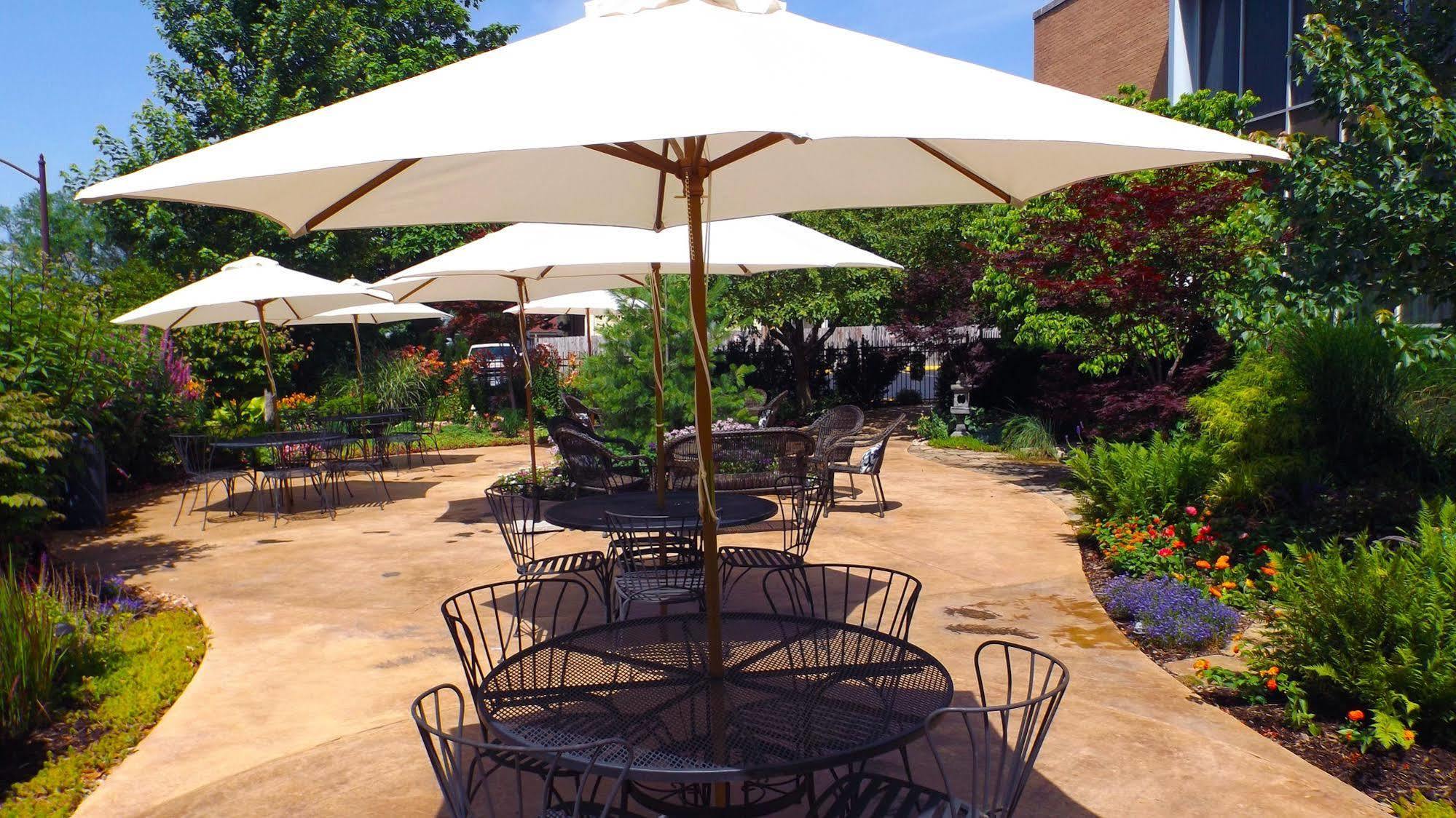 Higher Ground Hotel Independence Εξωτερικό φωτογραφία